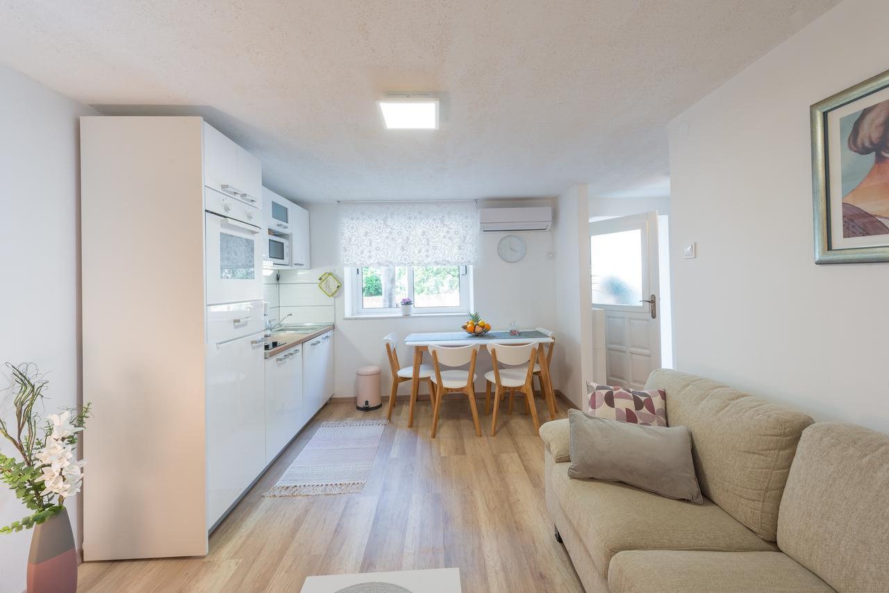 Marito Apartment *